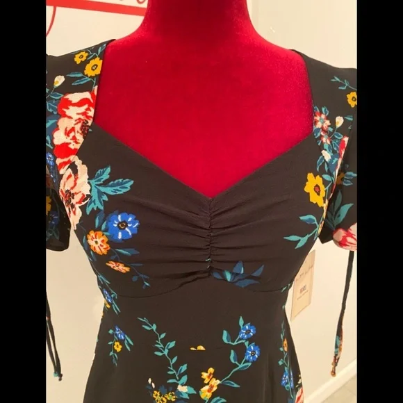 BeBop beautiful black/floral multicolor sweetheart neck dress -size S - Picture 4 of 12